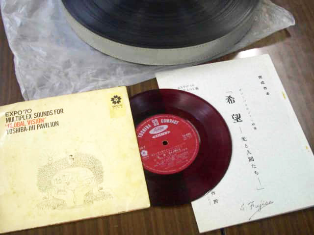音楽レコードと完成台本